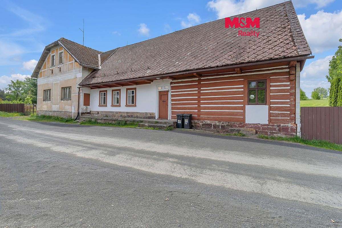 Prodej rodinného domu 344 m², pozemek 4173 m²